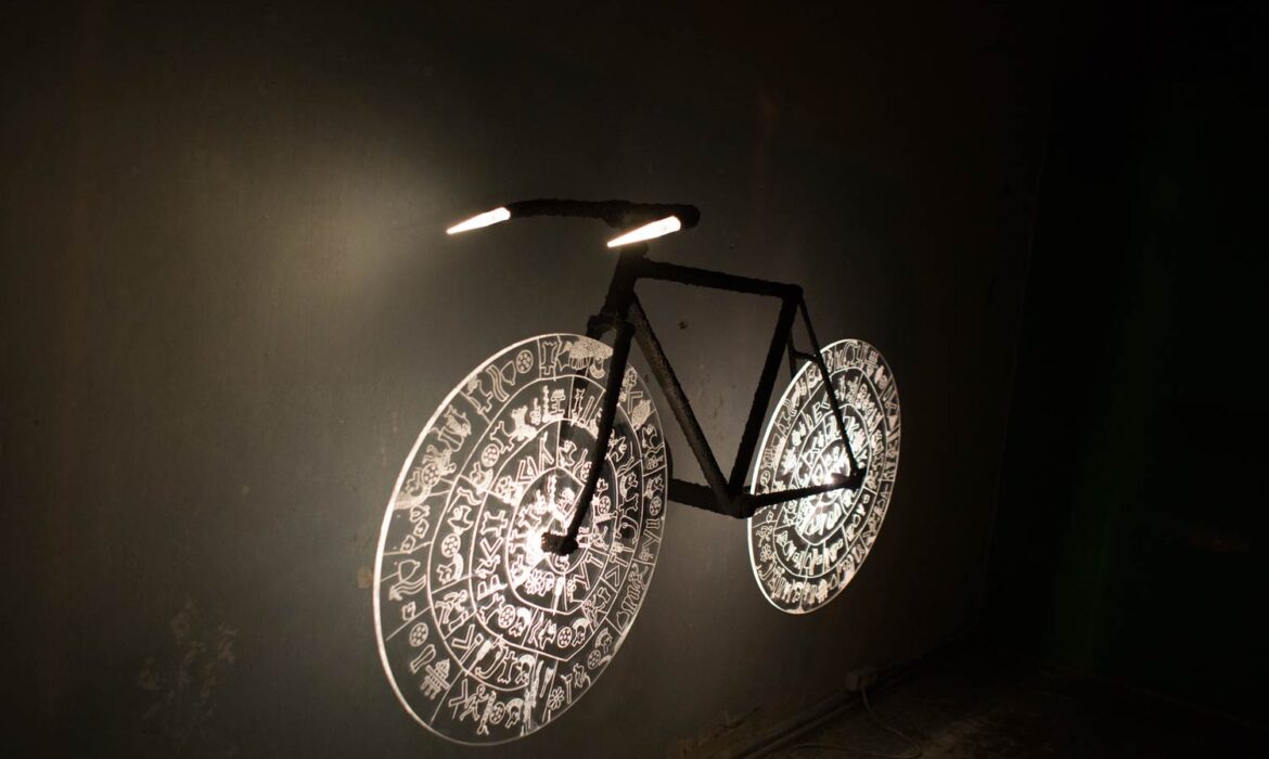 XL-101-Minoan-Light-by-roumelight-1