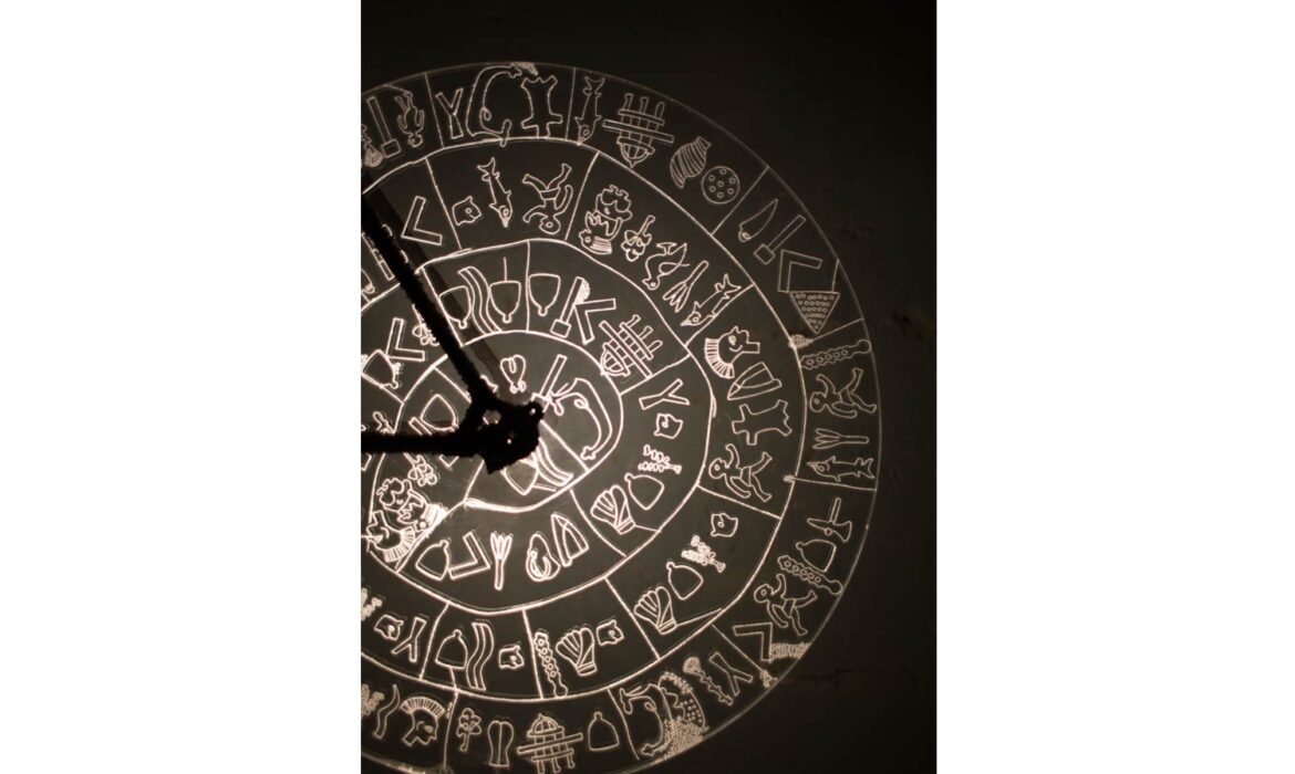 XL-101-Minoan-Light-by-roumelight-5