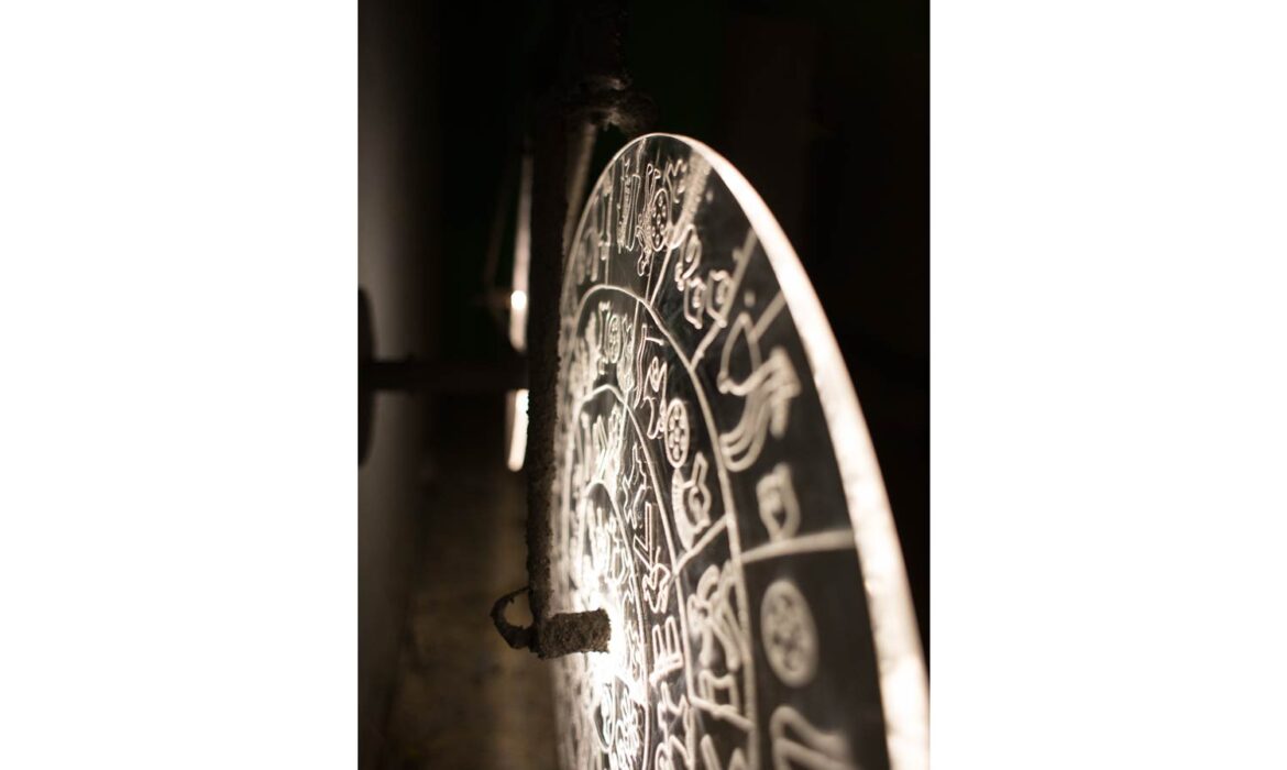 XL-101-Minoan-Light-by-roumelight-6