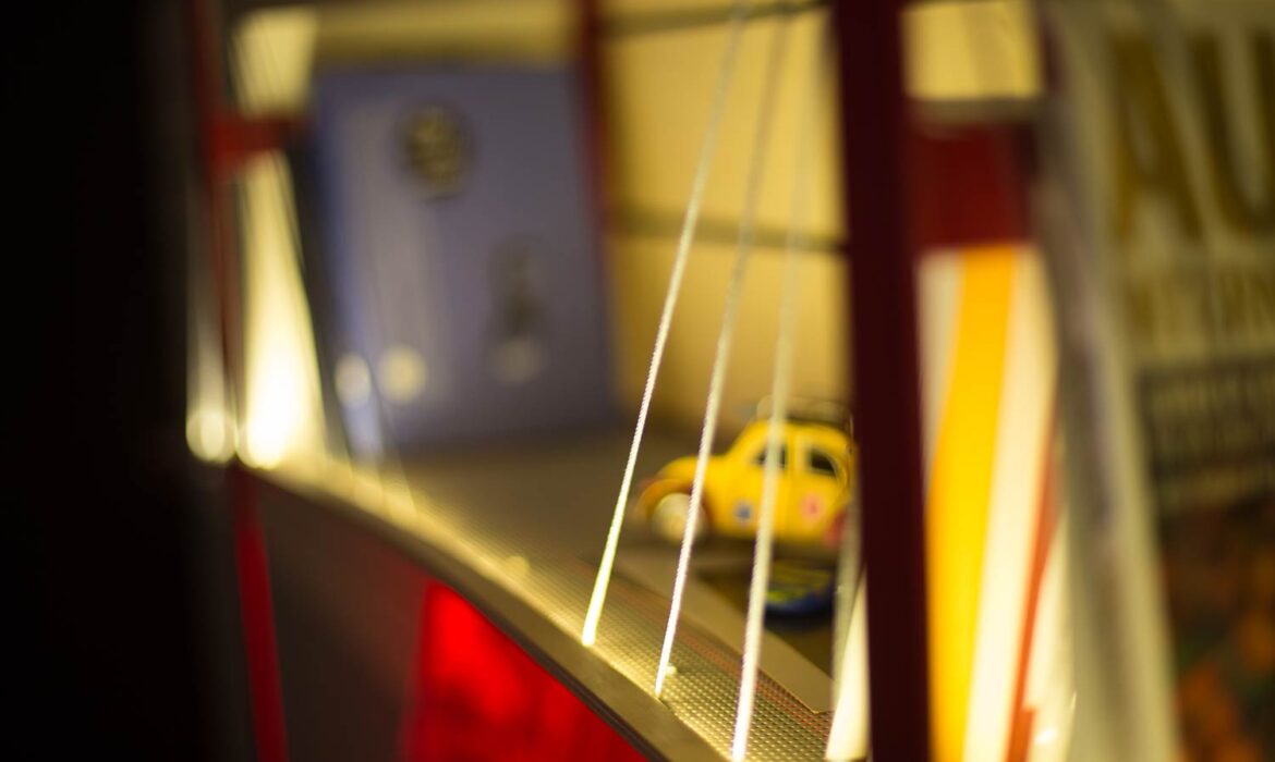 book-shelf-lightbridge-by--roumelight-3