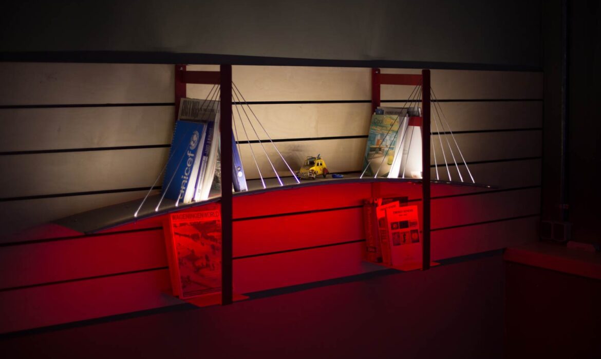book-shelf-lightbridge-by--roumelight-7