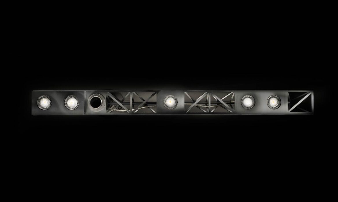 cranelight-roumelight-1
