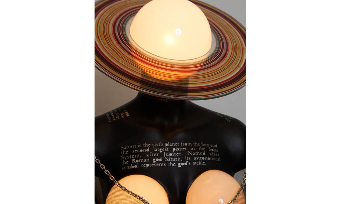 femme-saturne-by-roumelight-3