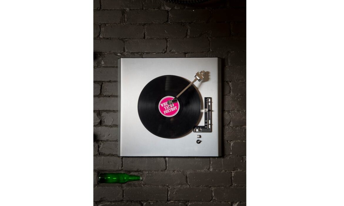foxtrot-dj-light-roumelight-1