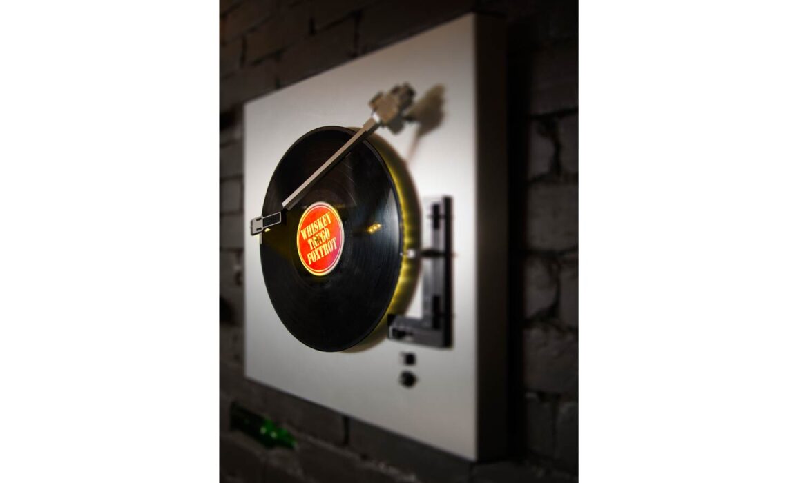 foxtrot-dj-light-roumelight-2