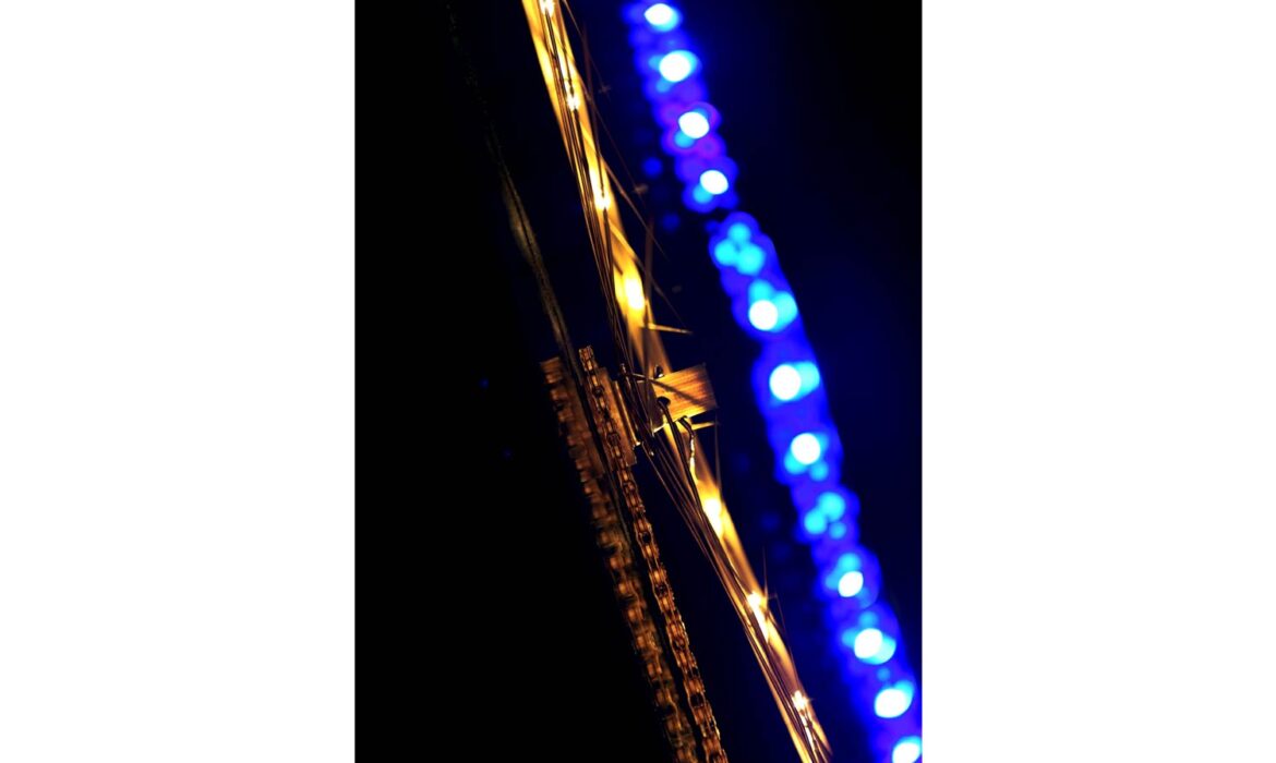 wheelight-gold-n-blue-by-roumelight-1