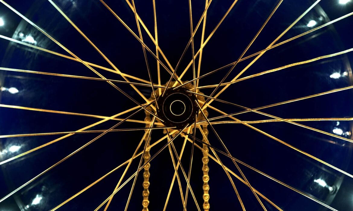 wheelight-gold-n-blue-by-roumelight-2