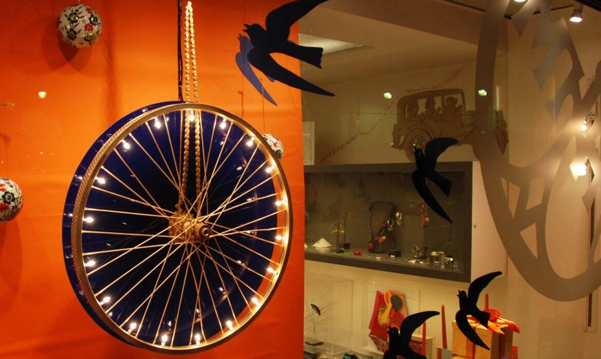 wheelight-gold-n-blue-by-roumelight-5